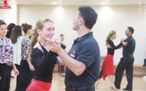 salsa amman roberto dance academy