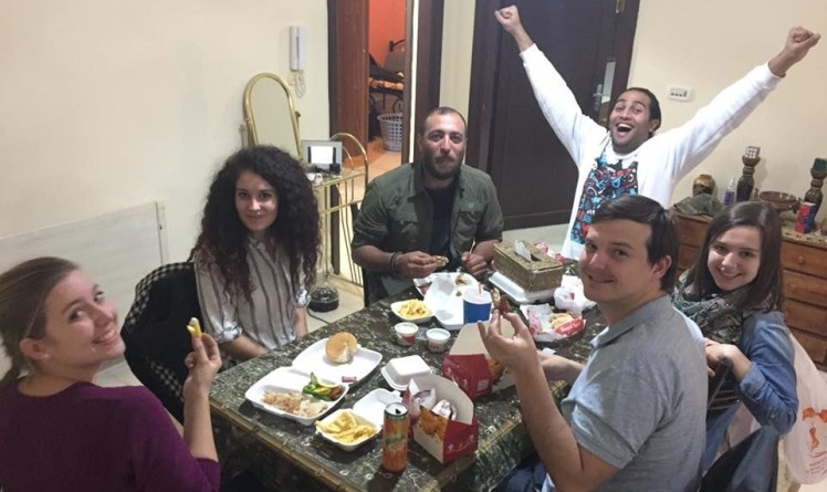 couchsurfing amman jordan traditional meal