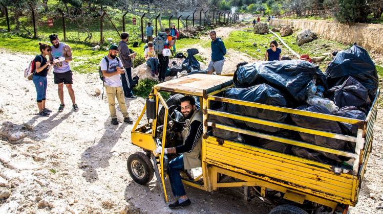amman eco hikers trash truck