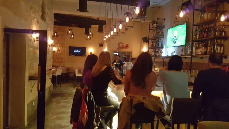 rustic bar and eatery amman classy